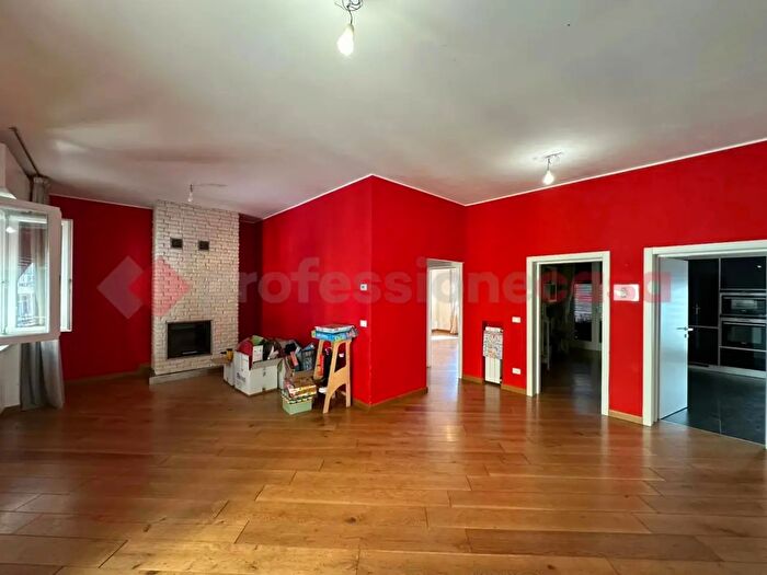 Appartamento con 5 locali in vendita in Via Antonio Pigafetta, Arezzo