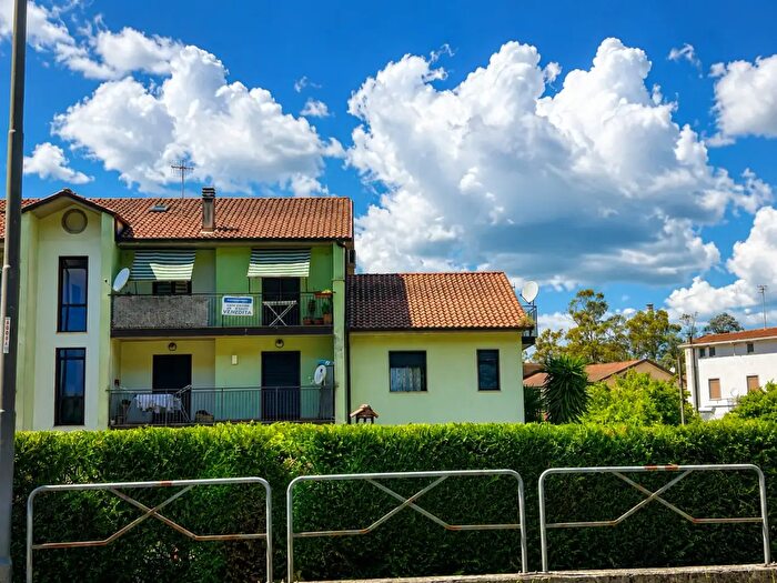 Appartamento con 5 locali in vendita in Via Nazionale, Castelnuovo Cilento