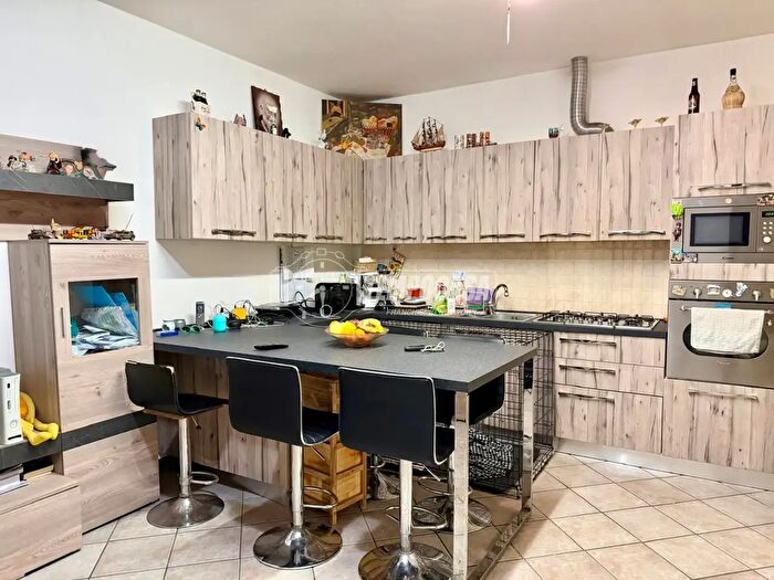 Appartamento trilocale in vendita in Via Cortina, Parabiago