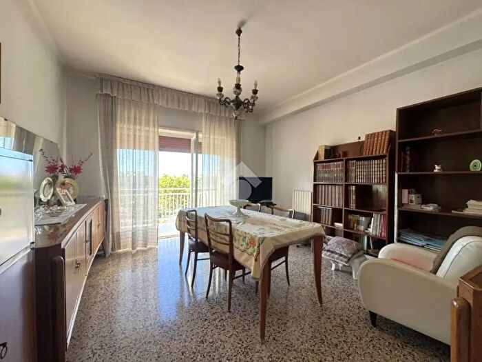 Appartamento trilocale in vendita in Viale Lazio, Bari