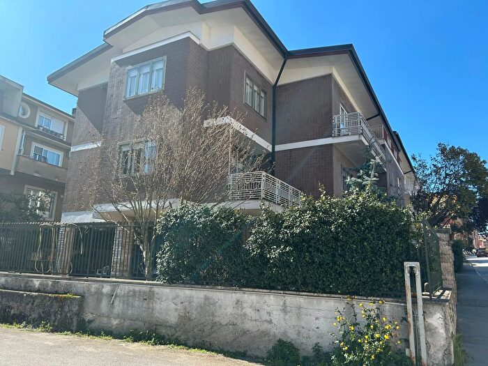 Casa con 14 locali in vendita in Corso Giuseppe Garibaldi Isernia Isernia, Isernia