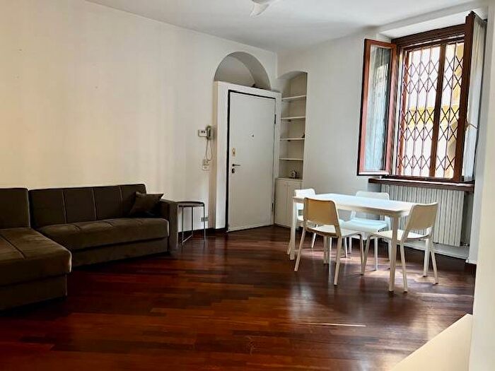 Appartamento trilocale in affitto in Via Domenico Cirillo, Arco della Pace, Milano