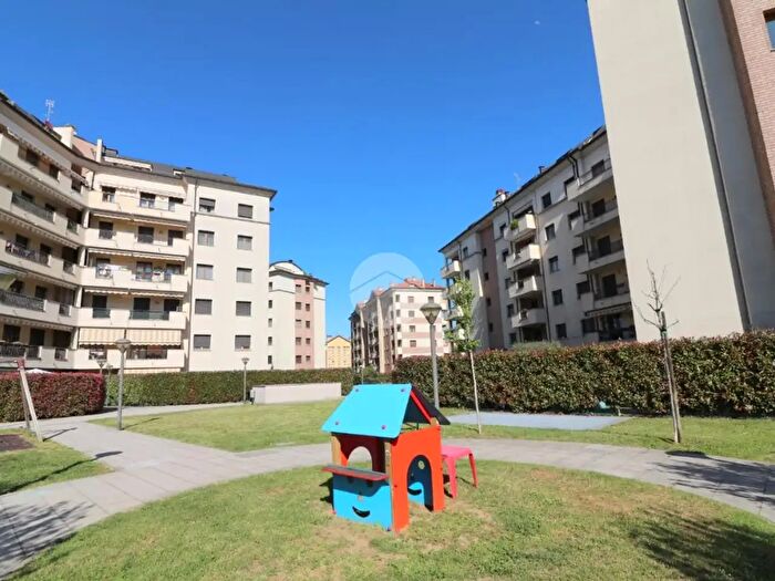 Appartamento bilocale in vendita in Via Alessandro Volta, Rho