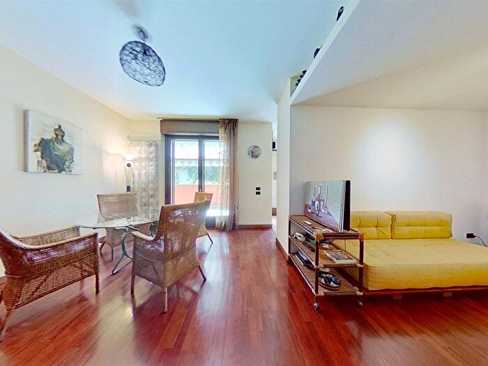 Appartamento bilocale in affitto in via Legnone, Dergano, Milano