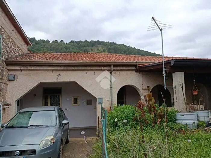 Casa trilocale in vendita in Via Piedimonte, Alatri