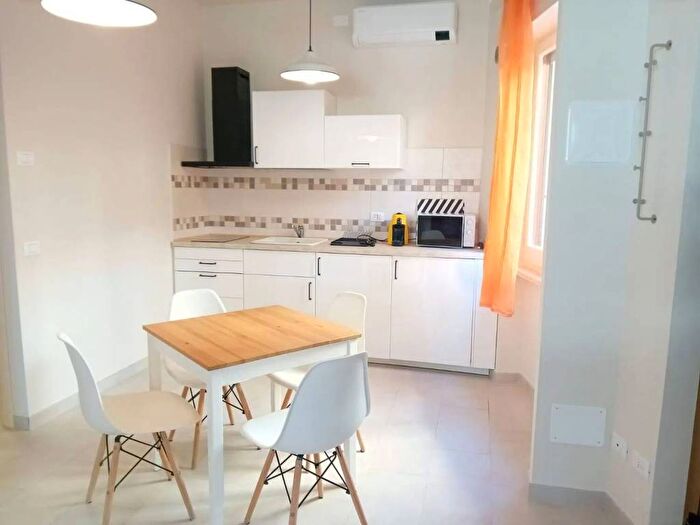 Appartamento bilocale in affitto in Via Amalfi, Centro, Albenga