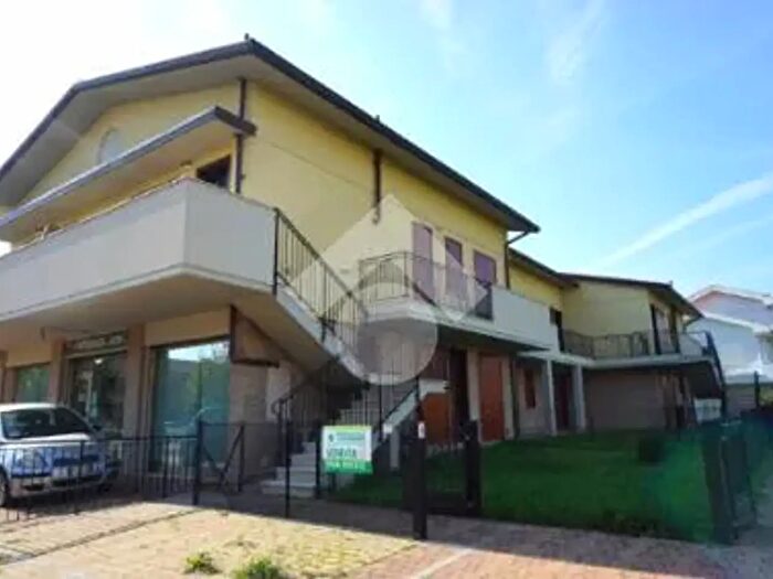 Appartamento trilocale in vendita in Via Famiglia Rondoni, Ravenna