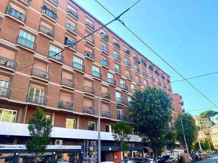 Appartamento trilocale in affitto in Viale di Trastevere, Trastevere, Roma