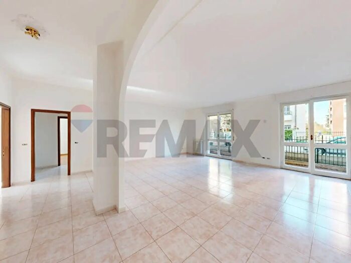 Appartamento quadrilocale in vendita in Monza