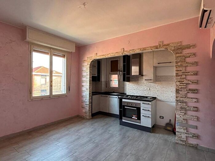Appartamento trilocale in affitto in Via Fratelli Rosselli, Bologna Sulmona, Milano