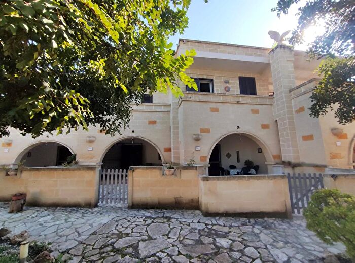 Casa con 11 locali in vendita in San Pietro in Bevagna Snc, Manduria