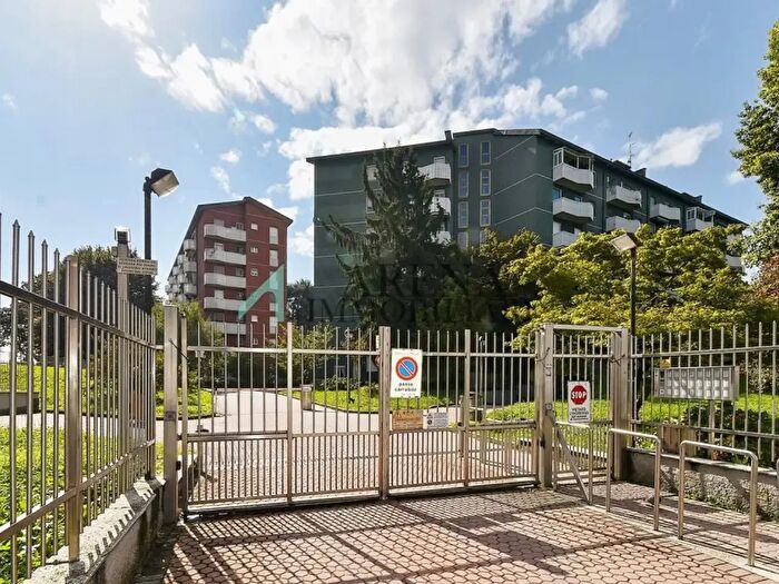 Appartamento bilocale in vendita in Via Romualdo Bonfadini, Milano