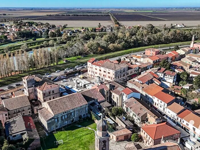 Casa con 5 locali in vendita in Piazza Garibaldi, Ariano Nel Polesine