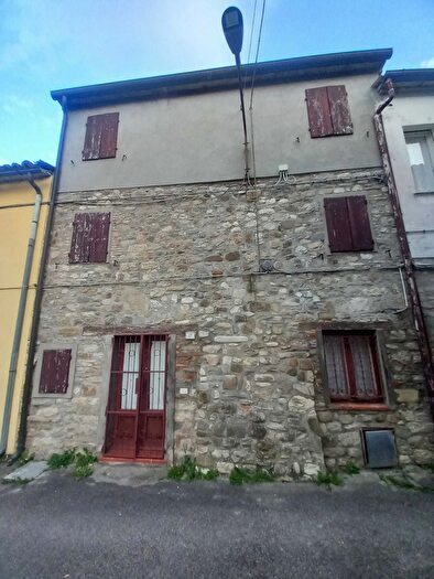 Casa con 7 locali in vendita in Piazza Capelli, Novafeltria