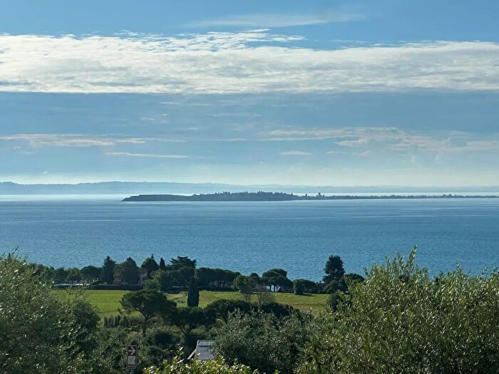 Casa con 5 locali in vendita in Padenghe Sul Garda