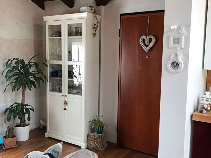 Appartamento trilocale in vendita in Via Castellana, Centro, Montebelluna