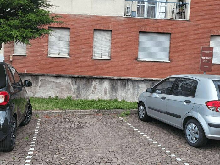 Appartamento trilocale in affitto in Via San Giovanni Bosco, Casorate Sempione