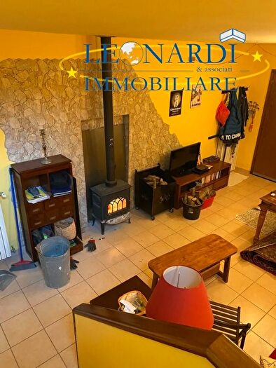 Appartamento con 5 locali in vendita in Borgo Pace