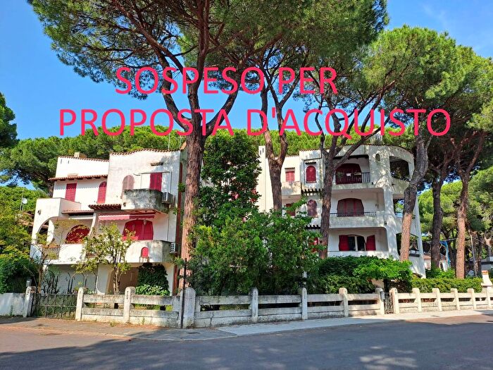 Appartamento quadrilocale in vendita in Via Tiziano, Comacchio