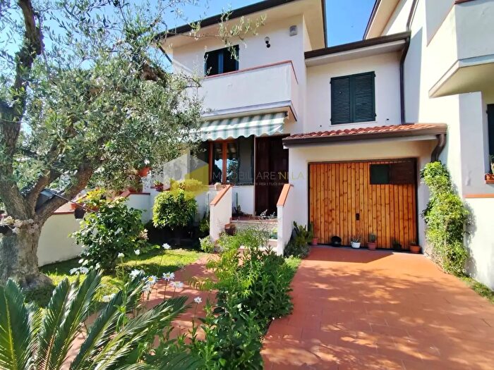 Casa con 5 locali in vendita in Foscolo, Vecchiano