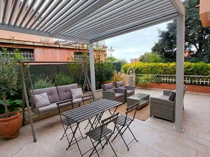 Appartamento trilocale in vendita in Viale delle Palme, Cogoleto