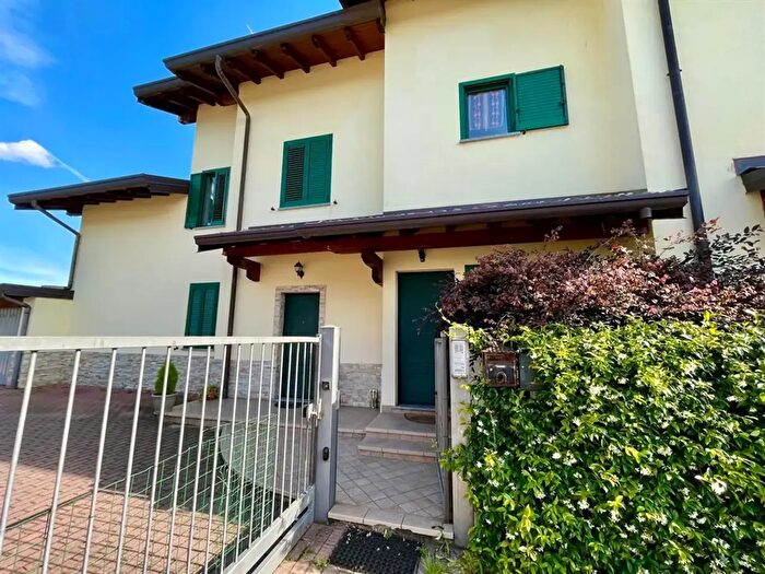 Casa bilocale in affitto in Via Caronno Varesino, Morazzone