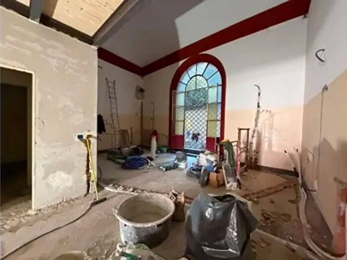Appartamento quadrilocale in vendita in Via Farini, Bologna