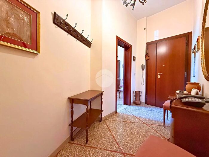 Appartamento trilocale in vendita in Via Ernesto Nathan, Roma