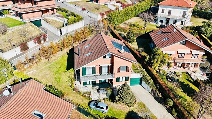 Casa con 7 locali in vendita in Via Lunga Castiglione Torinese, San Mauro Torinese