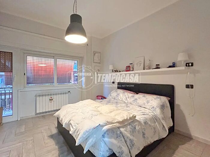 Appartamento trilocale in vendita in Roma