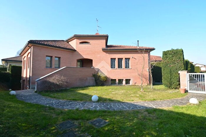 Casa con 5 locali in vendita in Via G da Verrazzano, Bernareggio