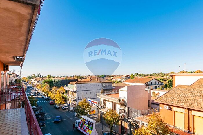 Appartamento con 6 locali in vendita in Via della Regione, San Giovanni La Punta