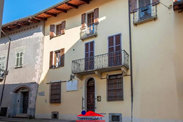 Appartamento quadrilocale in vendita in Via Costanzo Rinaudo, Busca