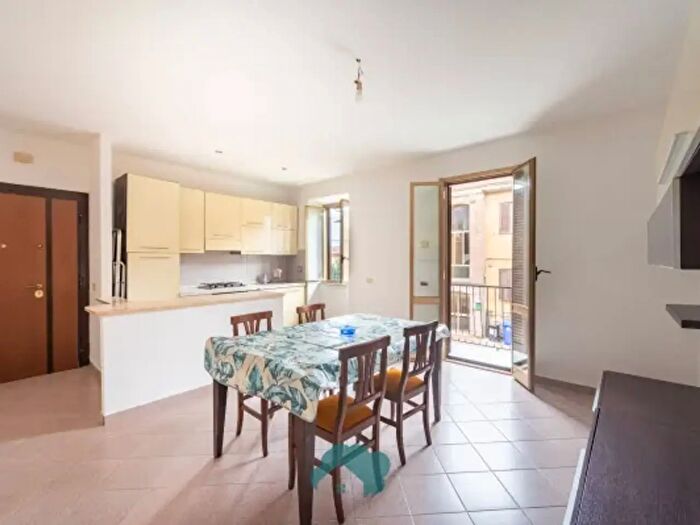 Appartamento trilocale in vendita in Via Camillo Benso di Cavour, Valmontone