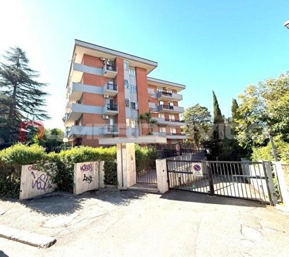 Appartamento quadrilocale in vendita in Via Pietro Selicato, Foggia