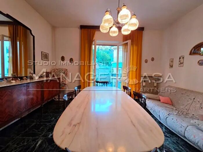 Appartamento trilocale in vendita in Passo Privato dei Frassini, Rapallo