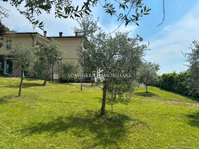 Appartamento trilocale in affitto in Località Frader, Centro, Torri del Benaco