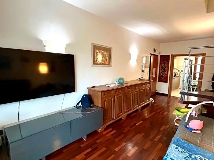 Appartamento con 5 locali in vendita in Via della Nave di Brozzi, Firenze