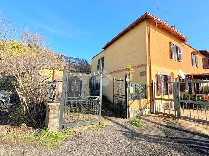 Casa trilocale in vendita in Via della Cava, Velletri