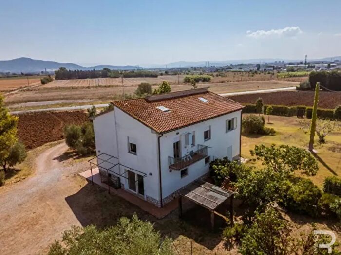 Casa con 6 locali in vendita in Via Aurelia Sud, Grosseto