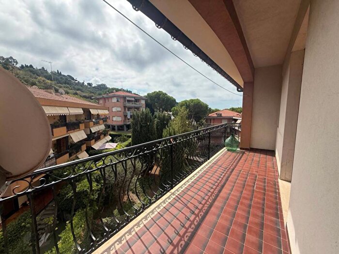 Appartamento bilocale in vendita in Via Louis Pasteur, Piani di Borghetto Ospedale, Bordighera