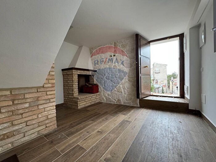 Casa con 7 locali in vendita in Vico II delle Coste, Torricella Peligna