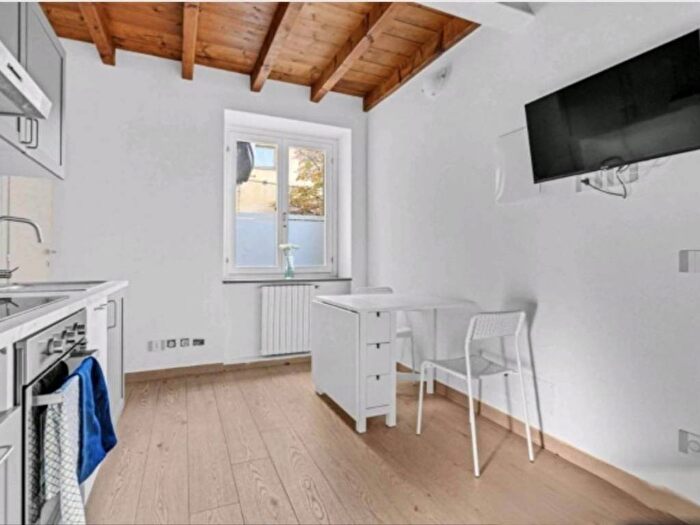 Appartamento con 5 locali in affitto in Via Maggio, Quarto Oggiaro, Milano