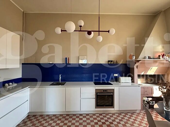 Appartamento quadrilocale in affitto in Via Pascoli, Foligno