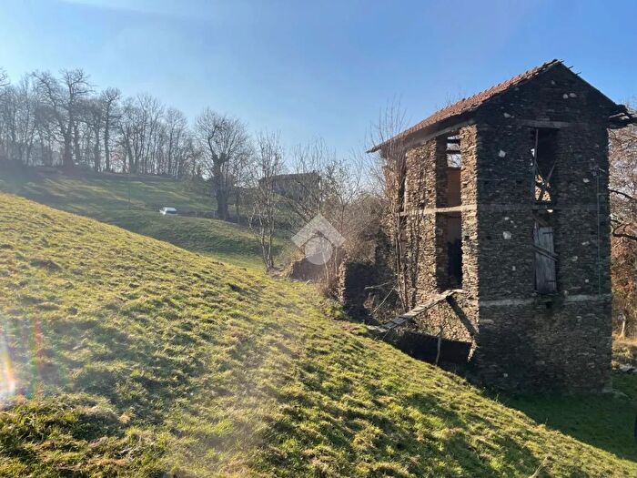 Casa con 5 locali in vendita in Regione Barej, Armeno