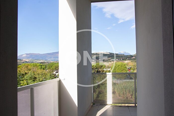 Casa quadrilocale in vendita in Viale Gran Sasso, Chieti