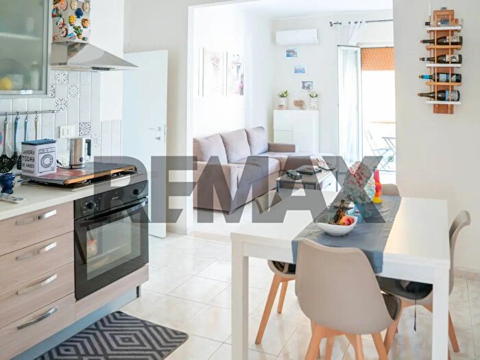 Appartamento bilocale in vendita in Via Santa Maria di Gesù, Siracusa