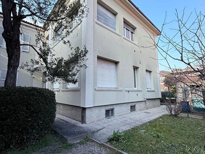 Appartamento bilocale in affitto in Via Giacomo Leopardi, Centro, Erba