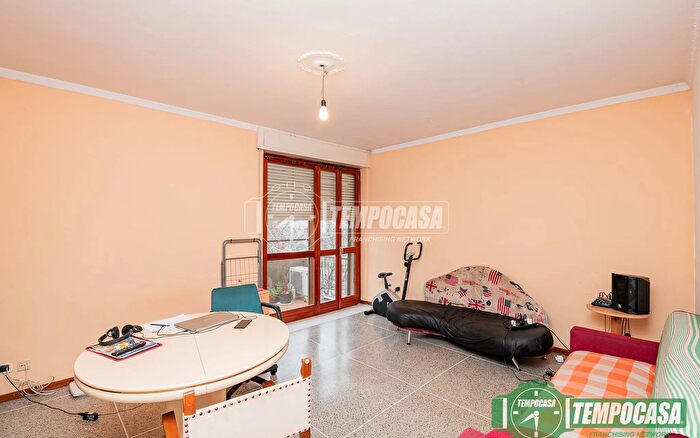 Appartamento trilocale in vendita in Via Cupello, San Donato Milanese