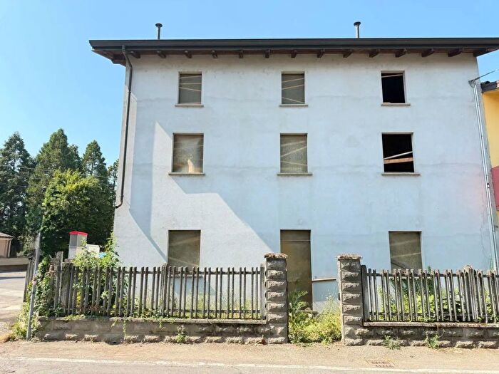 Casa quadrilocale in vendita in Carpaneto, Carpaneto Piacentino